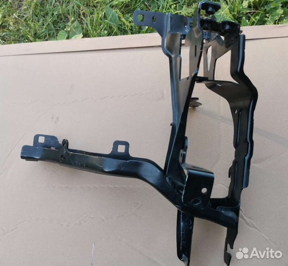 Bmw x5 G05 x6 G06 Кронштейн фары оригинал нов