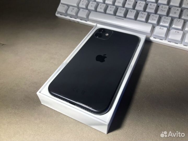 iPhone 11, 64 ГБ