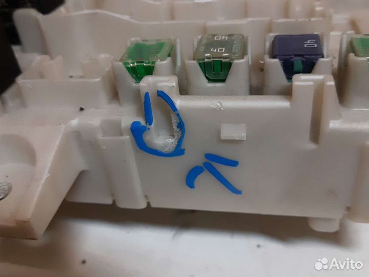 Блок предохранителей mitsubishi colt z3