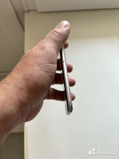 iPhone 6S, 64 ГБ