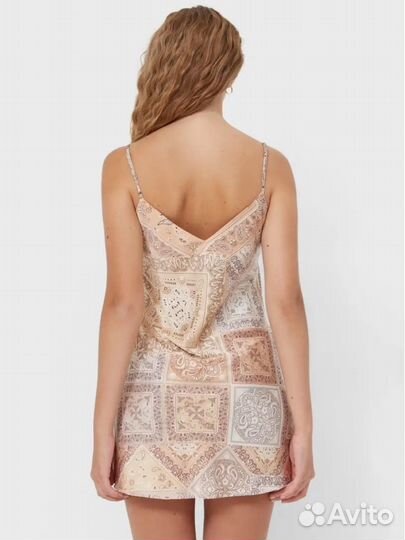 Платье мини stradivarius L, новое с биркой