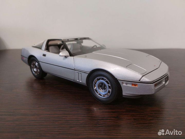 Chevrolet Corvette C4 1984 1/18 Greenlight