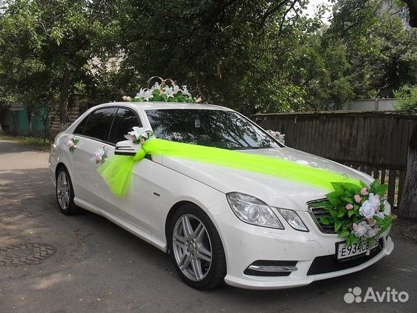 Свадебные украшения на автомобиль