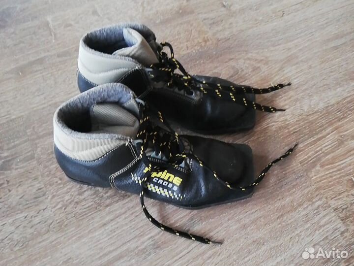 Лыжные ботинки 36 размер