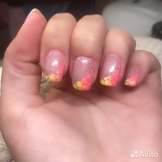 Наращивание ногтей на дому