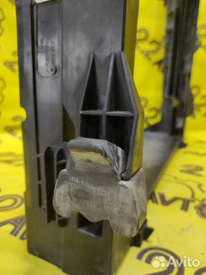 Рамка радиатора Bmw X5 E70