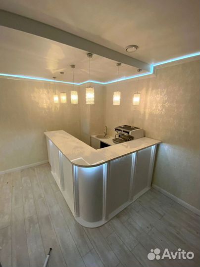 Ресепшн стойка для школы английского от производит