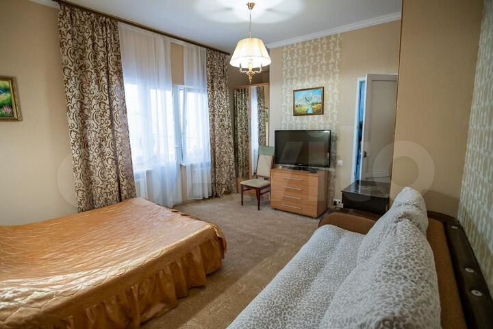 Комната 25 м² в 5-к., 2/3 эт.