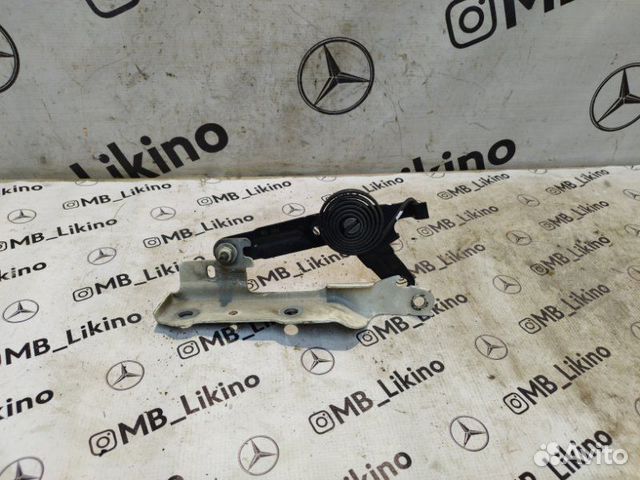 Петля капота левая Chevrolet Tahoe GMT900