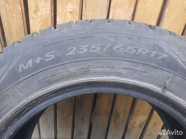 Goodyear Wrangler HP 235/65 R17