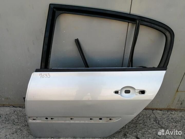 Дверь задняя левая Рено Меган 2