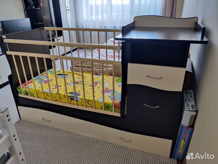 Детская кроватка