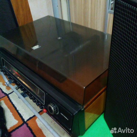 Проигрыватель винила Вега 323