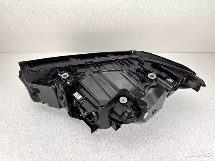 Фара правая BMW 5-серия G30 2016 7439200-01