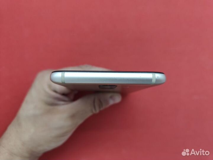 Samsung Galaxy A6+, 3/32 ГБ