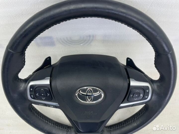 Рулевое колесо Toyota Camry V55 2014-2018