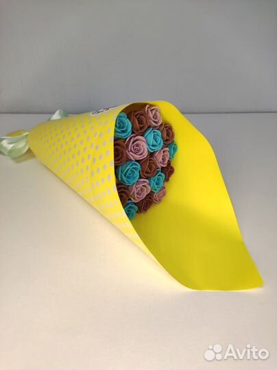 Букет из 19-ти Шоколадных Роз