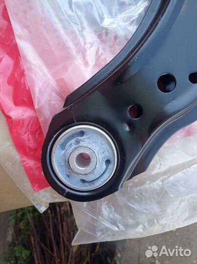 Рычаг правый Skoda Octavia /VW Golf IV/Audi A3