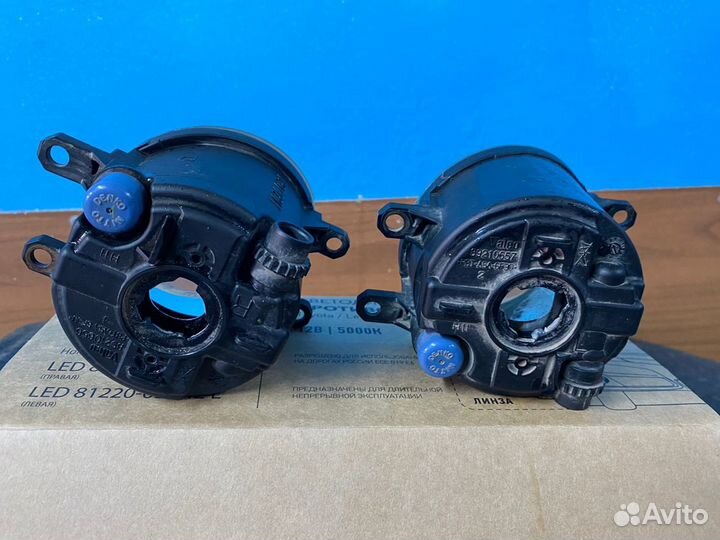 Противотуманные фары на toyota camry 40