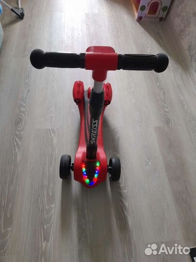 Самокат 3-х колесный Kreiss реактивный