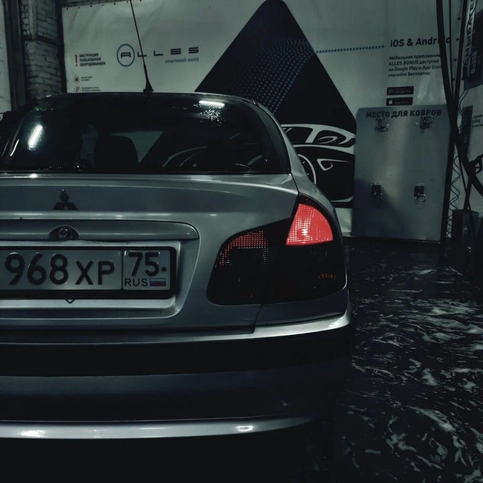 Mitsubishi Carisma: фото владельца