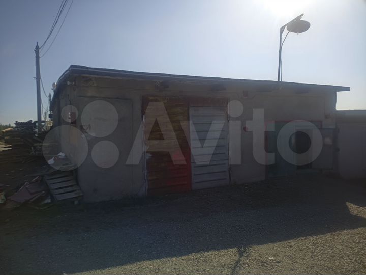 Гараж, > 30 м²