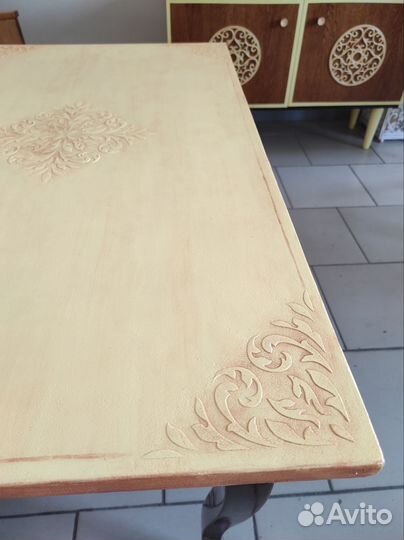 Тумба и журнальный столик