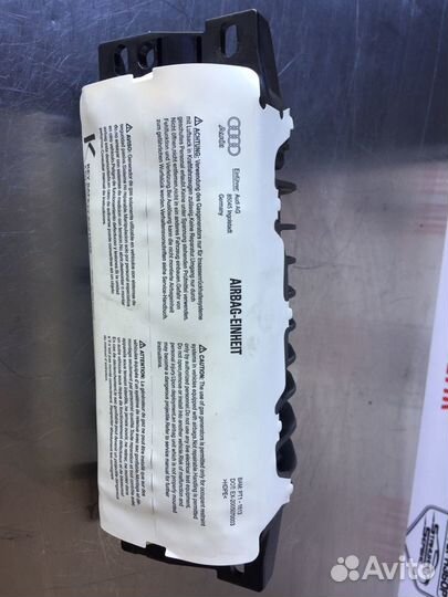 Подушка безопасности В торпедо ауди А4 В8