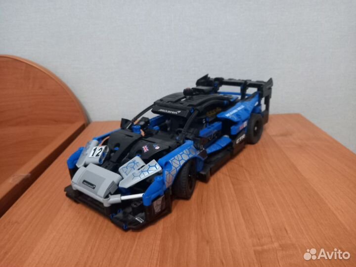 Лего гоночная машина (McLaren)