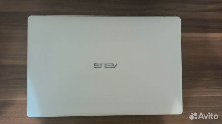 Ноутбук Asus