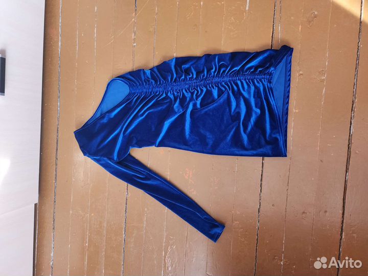 Надето 1 раз на 46-48 размер. Бархат