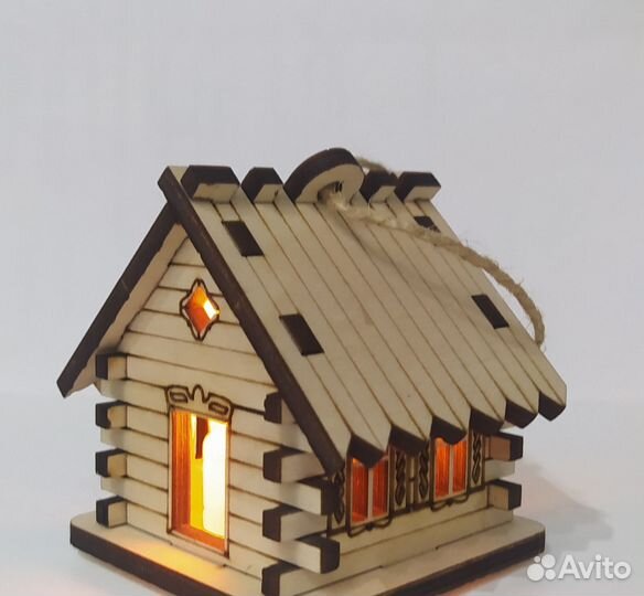 Новогодние игрушки из дерева