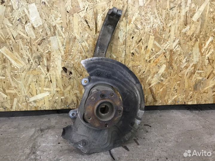 Цапфа передняя правая Bmw X5 E70 универсал 4.8