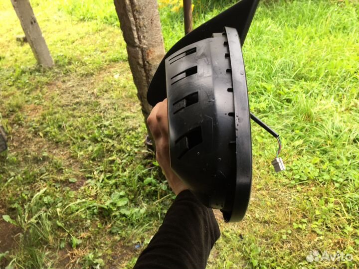 Зеркало заднего вида левое на nissan qashqai j10