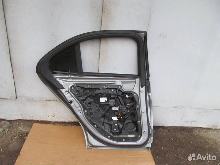 Дверь задняя левая Mercedes W205 C 2014