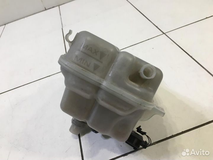 Бачок расширительный Audi A6 C7 4G5