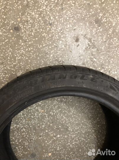 Triangle Sports TH201 245/40 R18