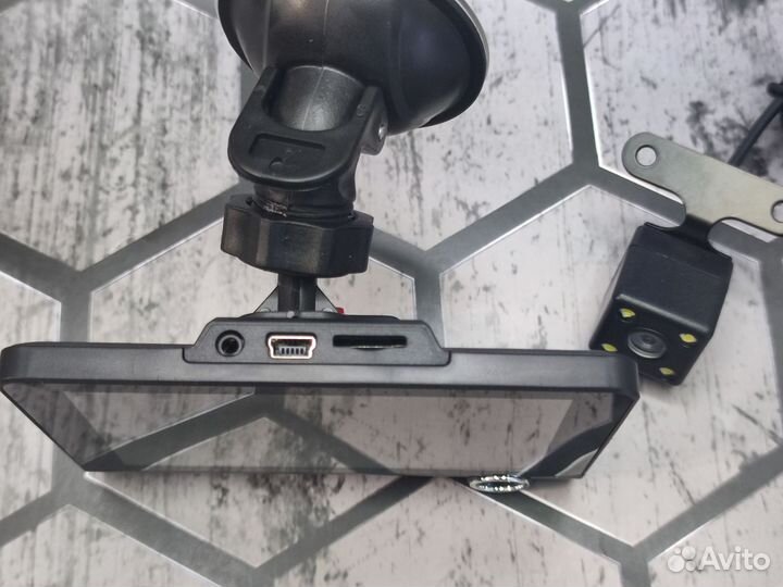 Видеорегистратор с 3 камерами Lkm