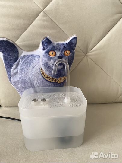 Фонтан поилка для кошек