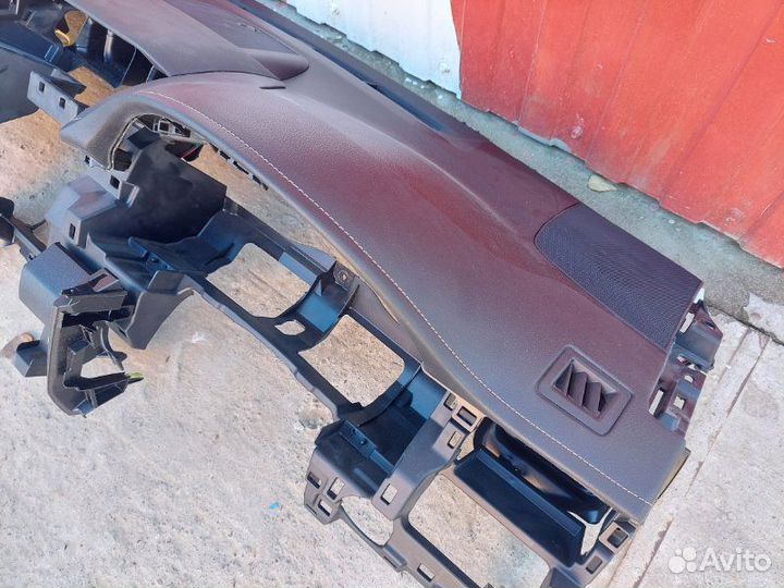 Торпедо Toyota Camry AVV50-1050975 2AR-FXE 2015