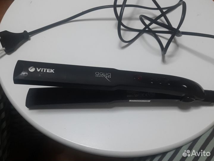 Выпрямитель для волос,vitek,б/у