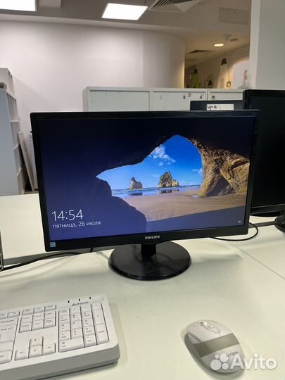 Монитор Philips 223V5L