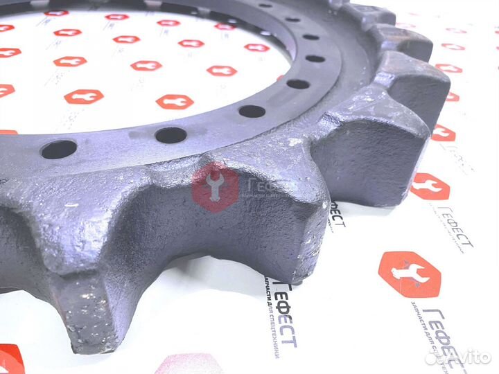 Звездочка Hyundai R480LC-9S 81QB-10011