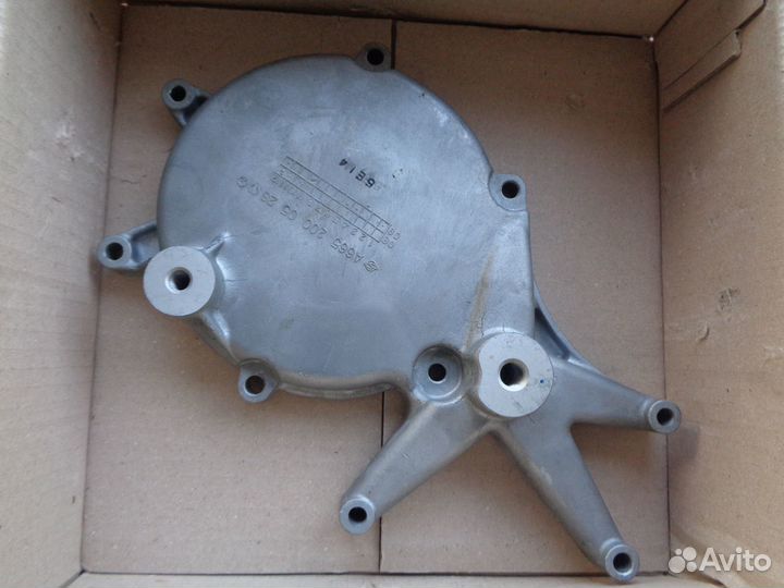 Кронштейн крепления ролика натяжителя 2.0D Kyron