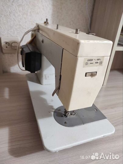 Швейная машинка