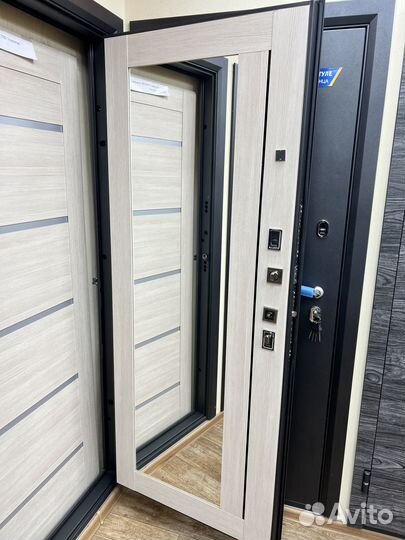 Дверь входная металлическая