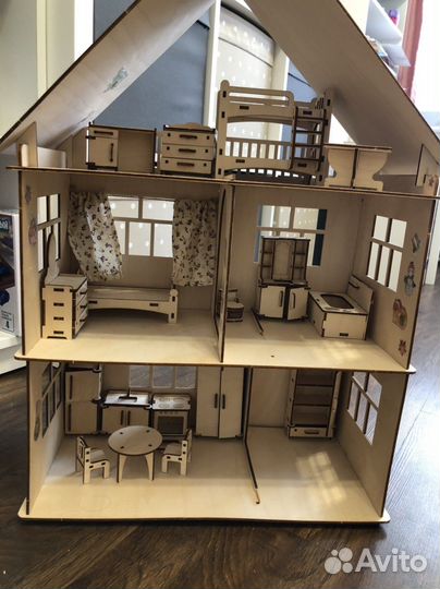 Домик кукольный, деревянный