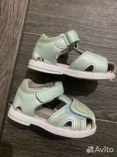 Сандали для девочки