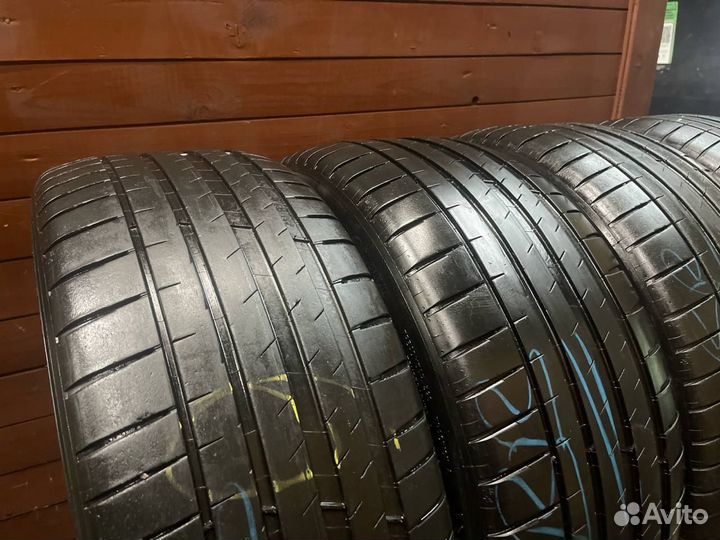 Michelin Pilot Sport 4 S 245/40 R18 и 265/35 R18