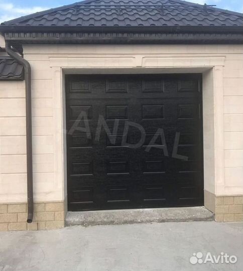 Секционные ворота